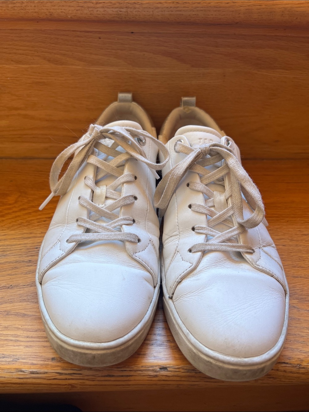 TED BAKER- White Leather Casual Sneakers